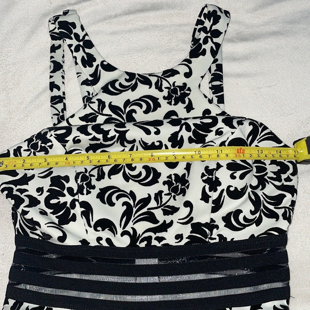 Black & White Velvet Textured Damask Filigree Dress - Picture 5 of 11